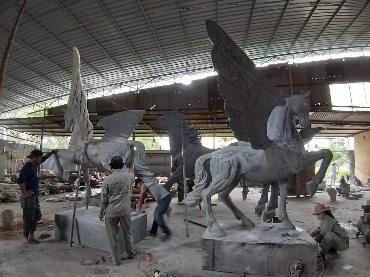 Ch&agrave; nh&aacute;m lại bề mặt sản phẩm